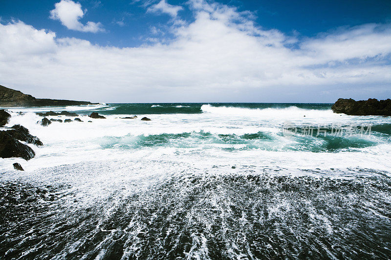 西班牙的El Golfo Lanzarote海面汹涌